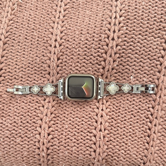 Silver Apple Watch Decorative Band w/ Clover Pattern - Picture 1 of 3